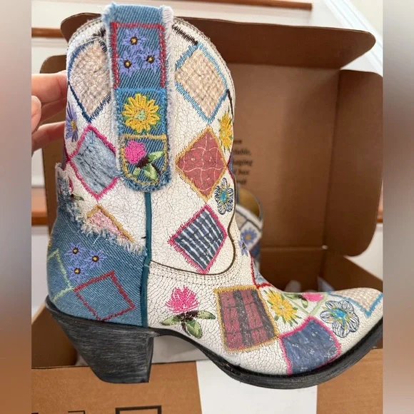 Old Gringo Embroidered Patchwork Western Boots - Picture 5 of 7